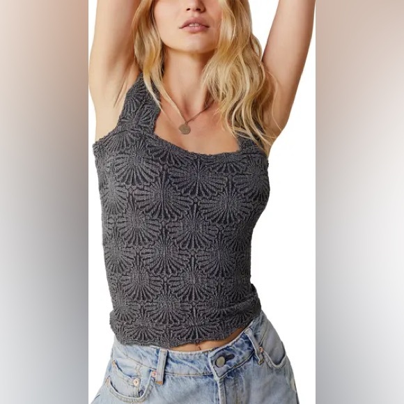 Free People | NWOT Love Letter Floral Knit Camisole Gray Textured Women's Top - Picture 1 of 5